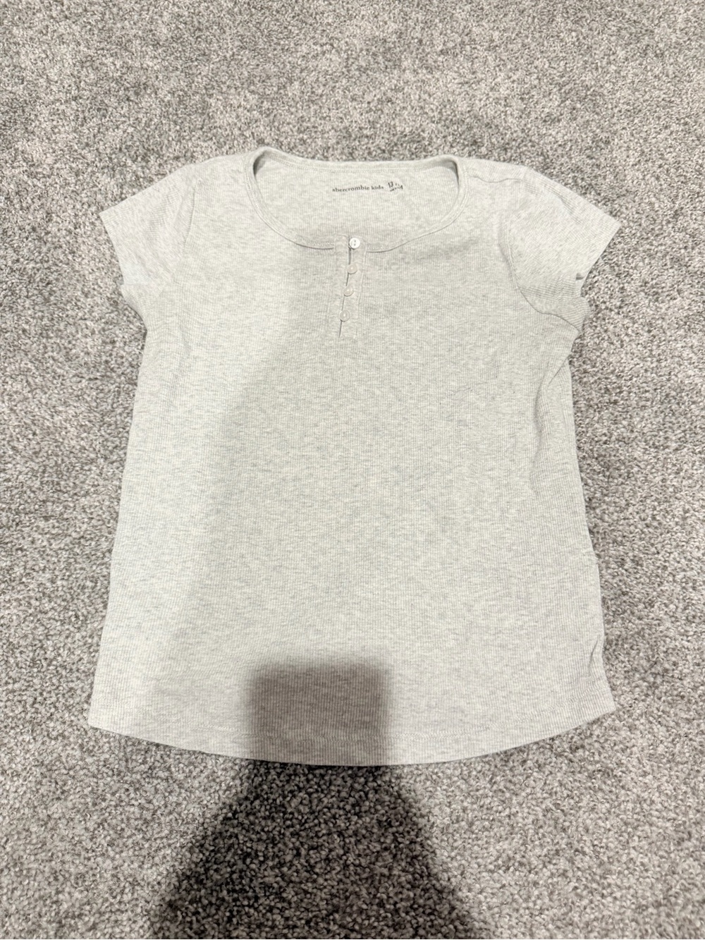 Abercrombie Kids Grey Short Sleeve Shirt Size 13/14
